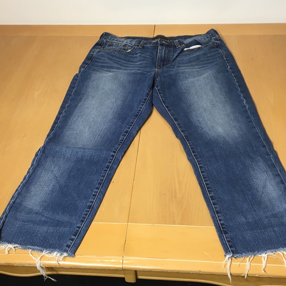 Banana Republic Straight fit rayed bottom capri - Picture 1 of 4